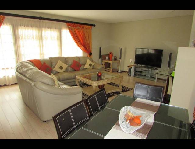 3 BEDROOM HOUSE FOR SALE IN WHITE RIVER CENTRAL